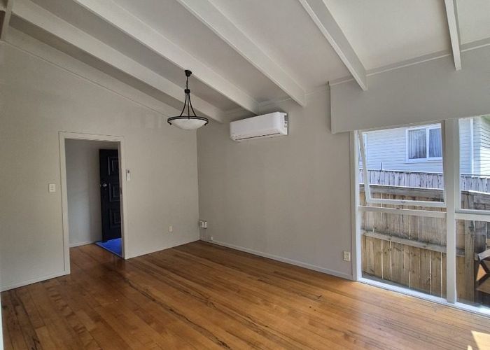  at 74 Eskdale Road, Birkdale, North Shore City, Auckland