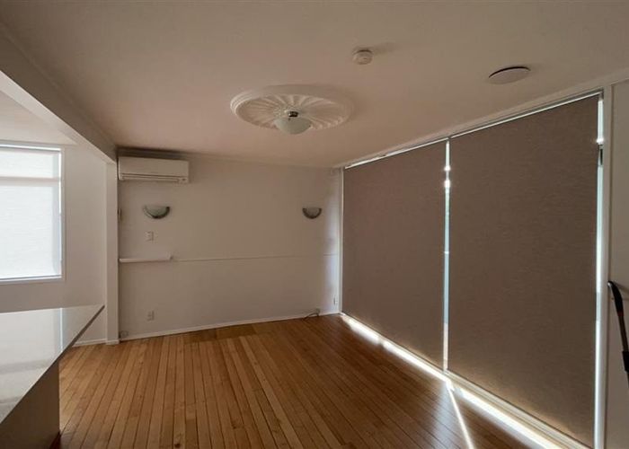  at 27 Sunhill Road, Sunnyvale, Auckland