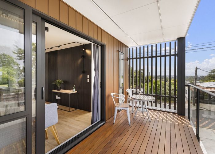  at 1/18 Riverview Road, New Lynn, Waitakere City, Auckland