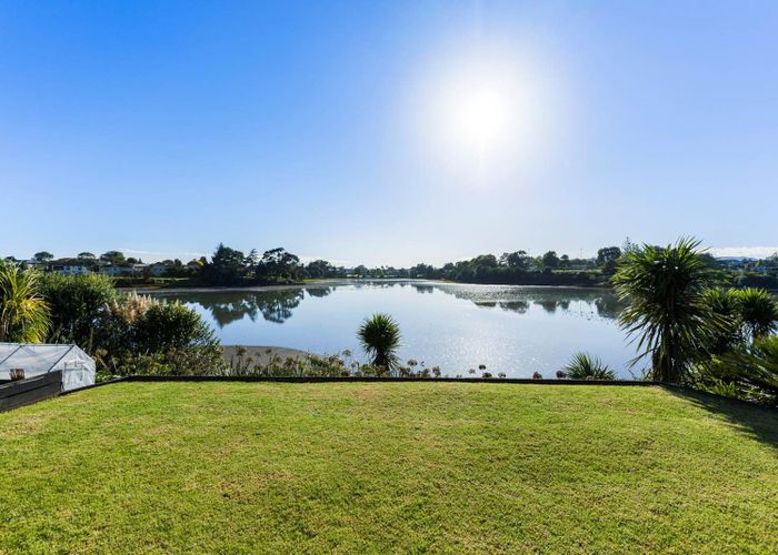  at 15 Freelance Terrace, Pahurehure, Papakura, Auckland