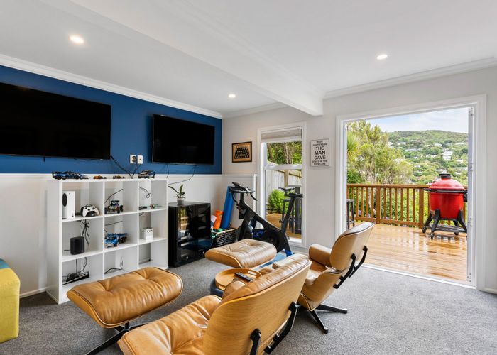  at 100 Donald Street, Karori, Wellington