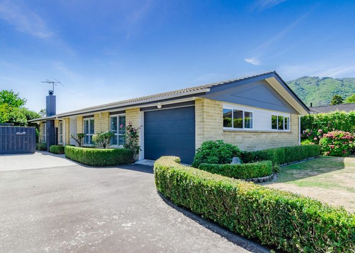  at 44 Rewarewa Crescent, Waikanae
