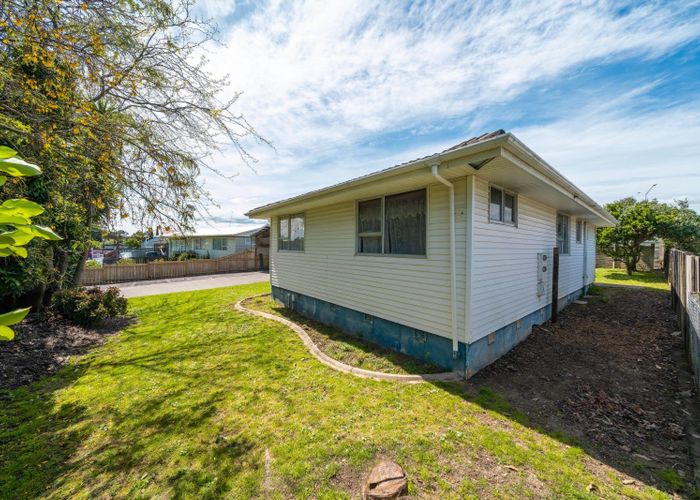  at 21 Avro Place, Mangere, Auckland