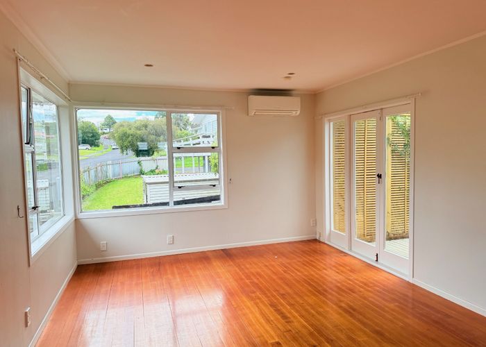  at 4 La Trobe Street, Pakuranga Heights, Manukau City, Auckland