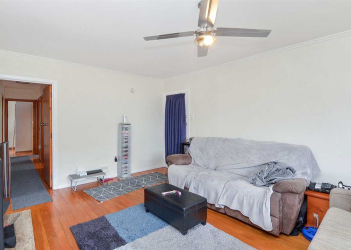  at 25 Rosalind Street, Deanwell, Hamilton