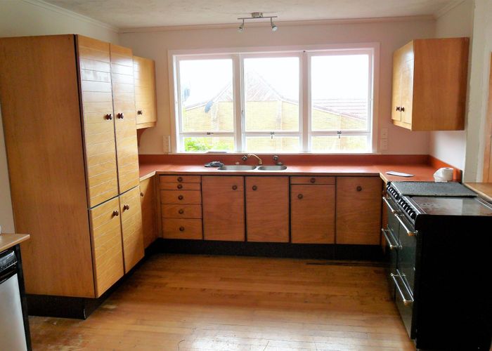  at 2 Boler Place, New Lynn, Waitakere City, Auckland