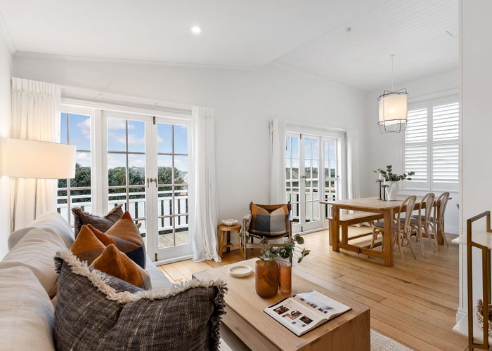  at 8 Fordham Street, Beach Haven, North Shore City, Auckland