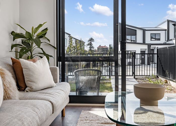  at 1/4 Glenburn Road, Hobsonville, Waitakere City, Auckland