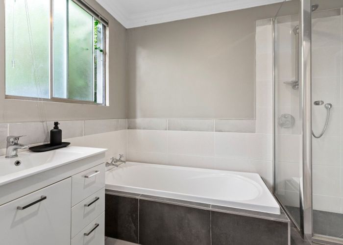  at 8B Lincoln Terrace, Gate Pa, Tauranga