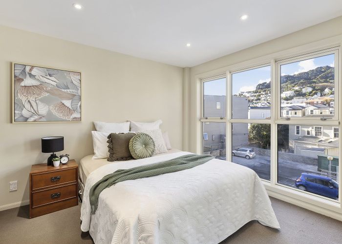  at 4E/5 Kent Terrace, Mount Victoria, Wellington