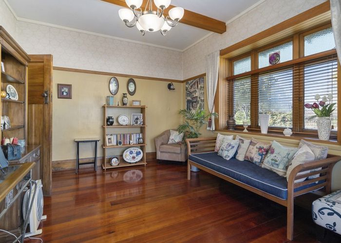  at 10 Riverside Drive, Kelvin Grove, Palmerston North