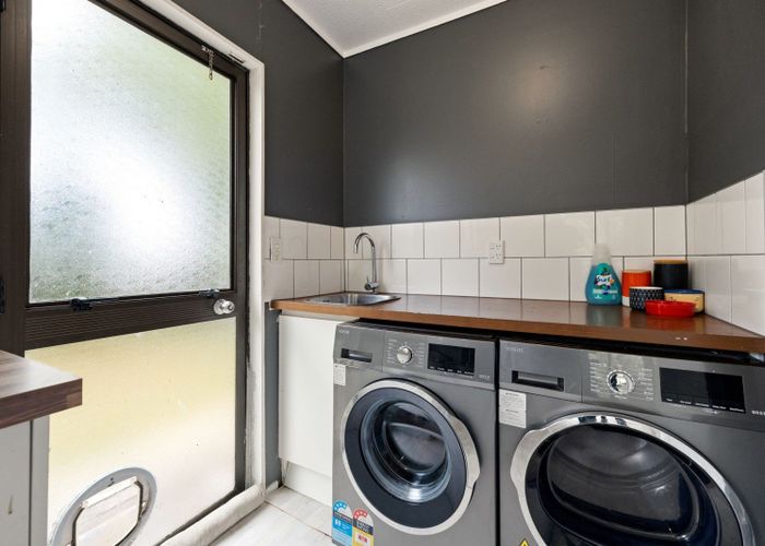  at 62 Garland Drive, Saint Andrews, Hamilton, Waikato