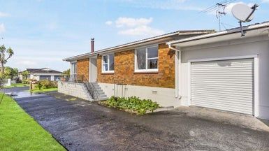  at 1/14 Eyre Street, Henderson, Auckland