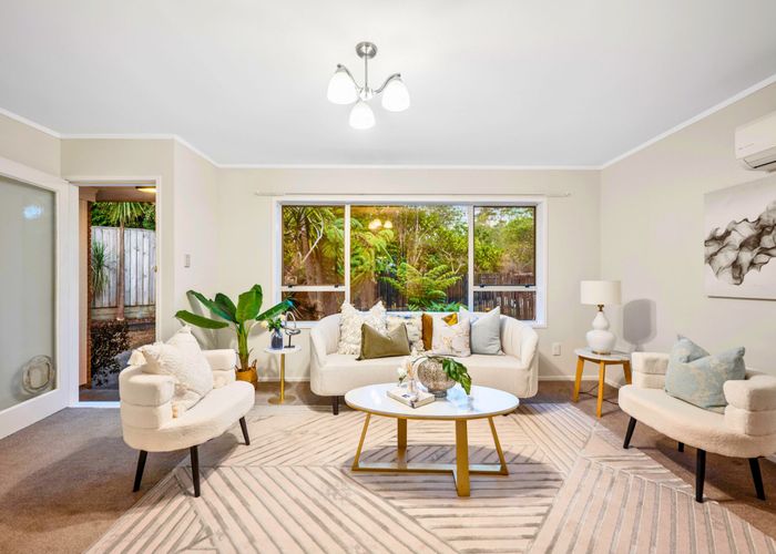  at 2/20 Flavia close, Torbay, North Shore City, Auckland