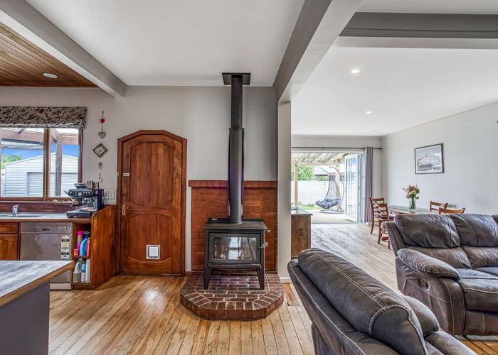  at 911 Churchill Street, Akina, Hastings