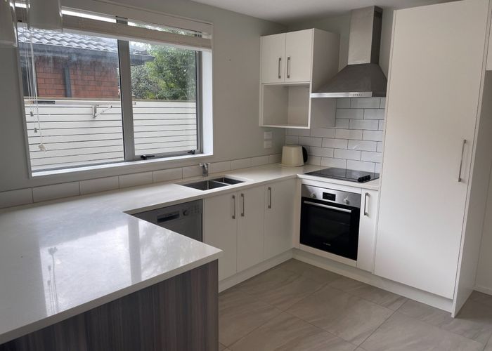  at 6 Renton Road, Mount Albert, Auckland