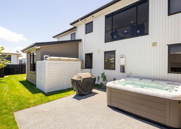  at 8 Riverpoint Glade, Flagstaff, Hamilton, Waikato