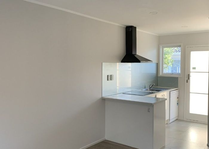  at 4/42 Turama Road, Royal Oak, Auckland City, Auckland