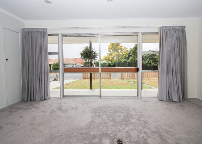  at 14 Oakfield Crescent, Pukete, Hamilton, Waikato