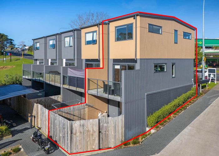  at 2/694 Whangaparaoa Road, Stanmore Bay, Rodney, Auckland