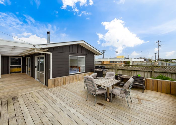  at 21 Dawson Road, Otara, Auckland