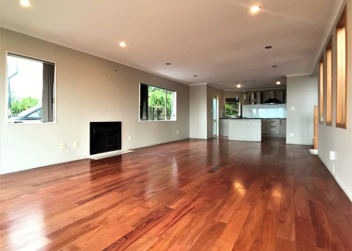  at 16 McFetridge Place, Hillcrest, Auckland