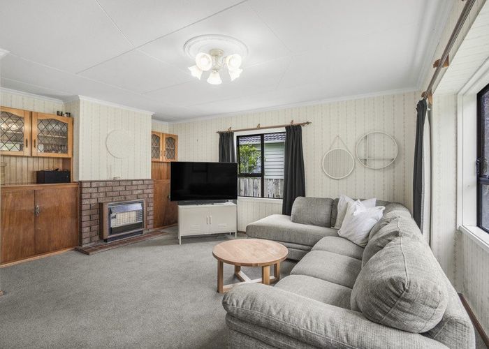  at 9 Poole Crescent, Wainuiomata, Lower Hutt