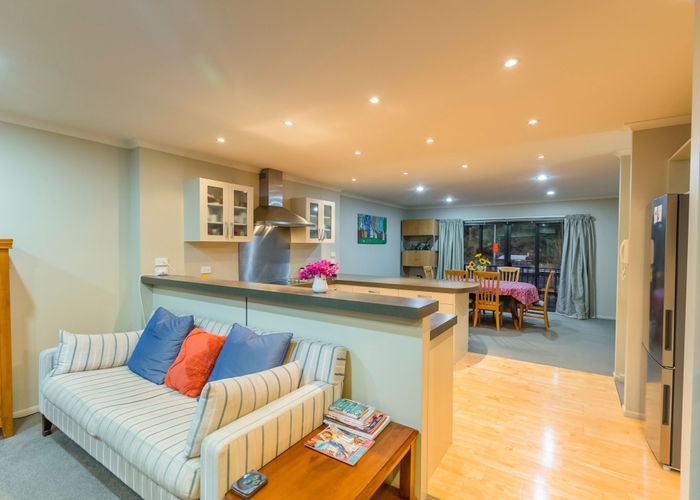  at 5/8 Wellington Rd, Paekakariki, Kapiti Coast, Wellington