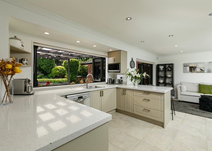  at 3 Admirals Court Drive, Greenhithe, North Shore City, Auckland