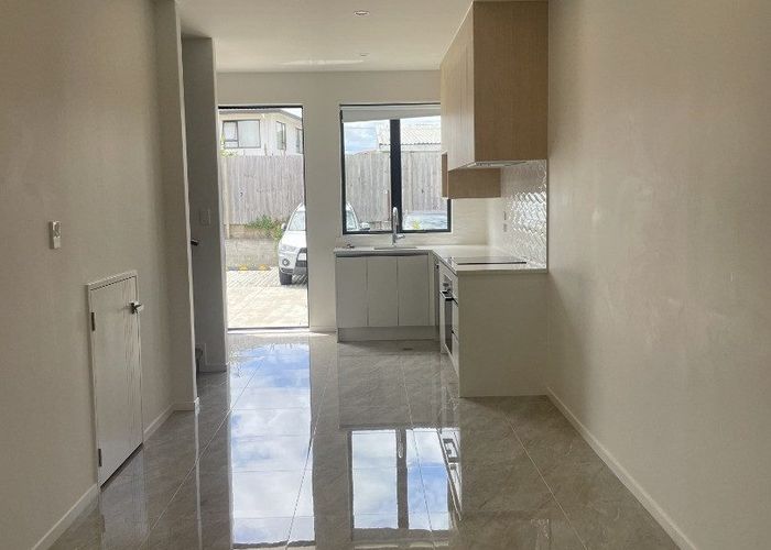  at 7/1 Sylvan Crescent, Te Atatu South, Waitakere City, Auckland