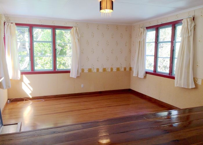  at 106 May Road, Mount Roskill, Auckland