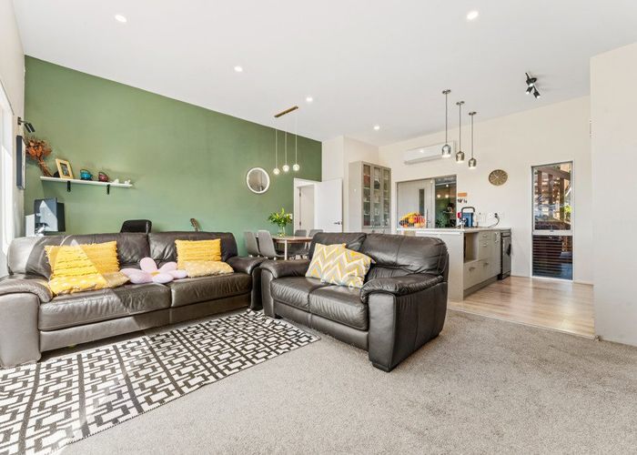  at 300C Glenvar Road, Torbay, Auckland