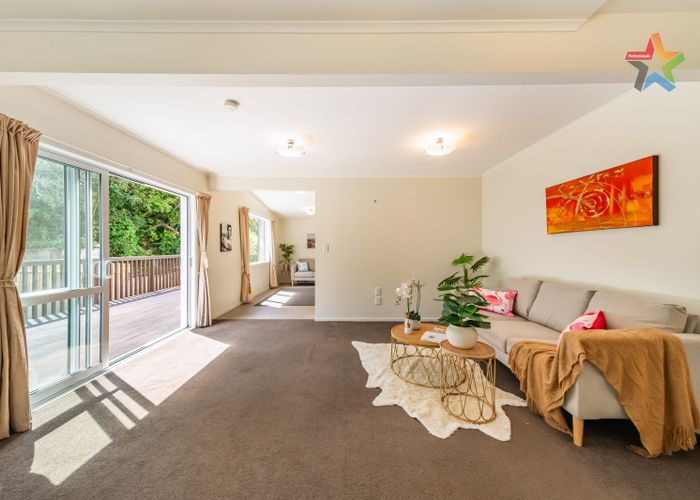  at 28 Lincoln Avenue, Tawa, Wellington