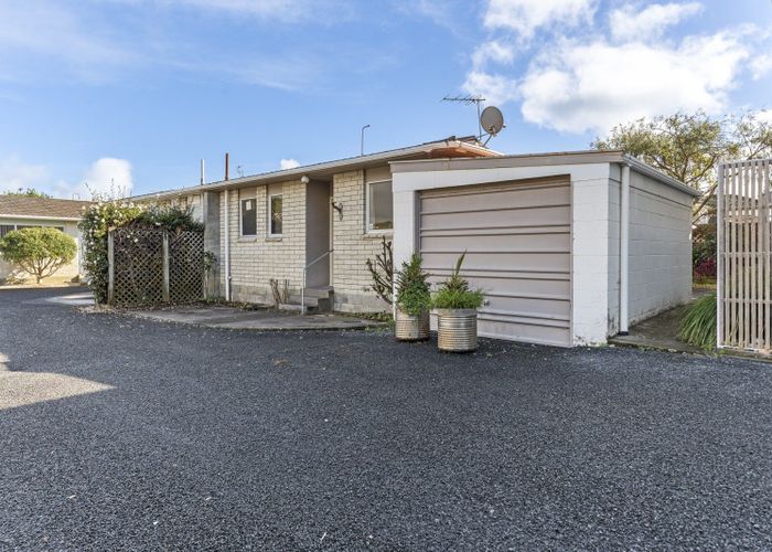  at 2/50 Paynters Avenue, Strandon, New Plymouth, Taranaki