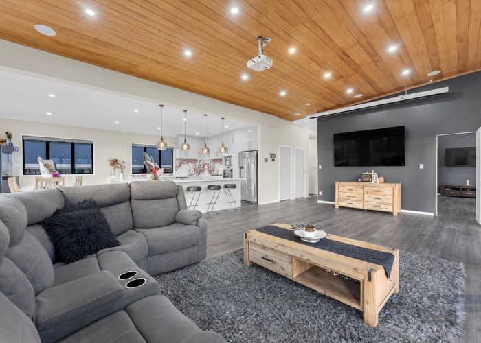  at 1 Leven Lane, Totara Heights, Auckland
