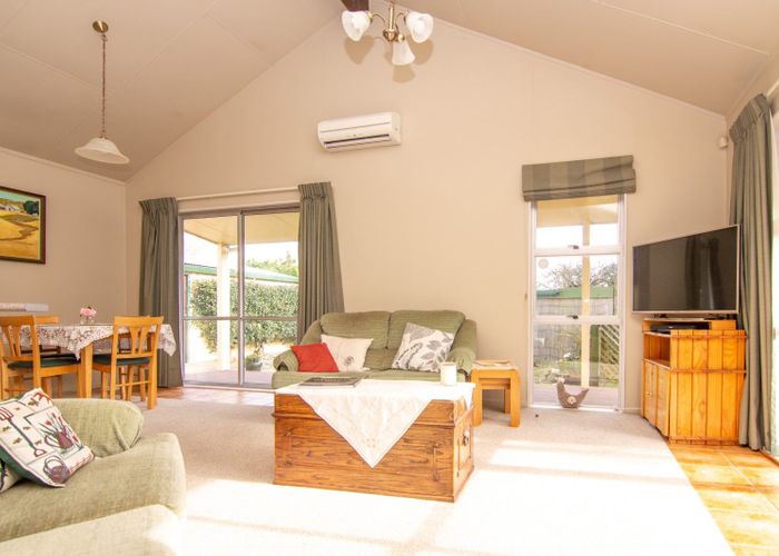  at 2 Paul Place, Awapuni, Palmerston North