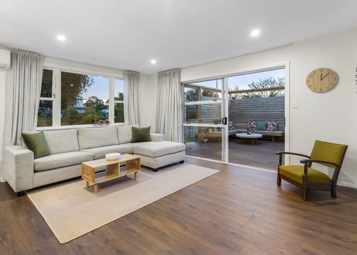  at 31 Crocombe Crescent, Beach Haven, Auckland