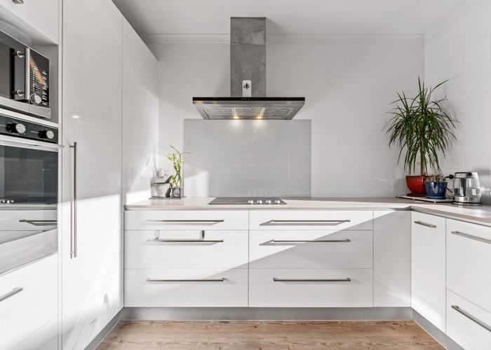  at 22 William Wallbank Crescent, Swanson, Waitakere City, Auckland