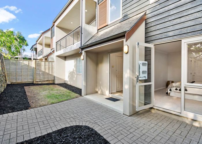  at 692B Manukau Road, Royal Oak, Auckland