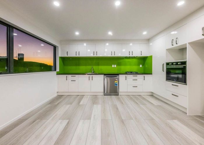  at A-E/31 Waddell Ave, Point England, Auckland City, Auckland
