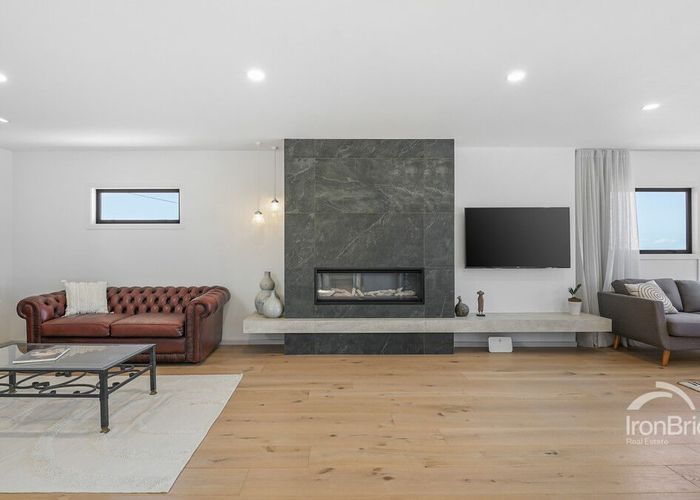  at 38 Quebec Road, Milford, Auckland