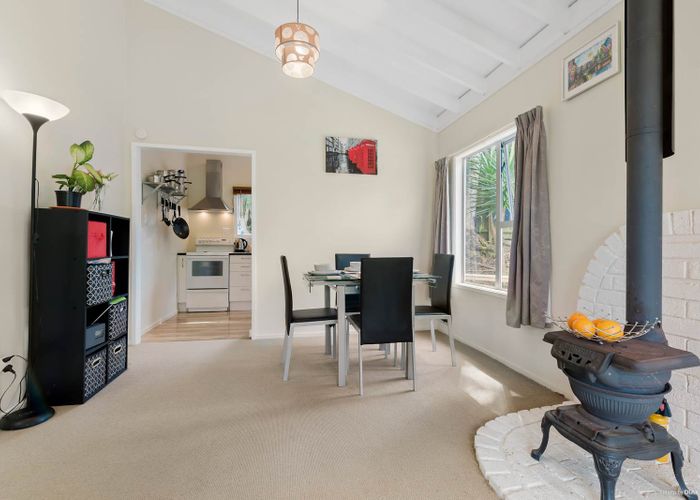  at 2/38 Fordham Street, Beach Haven, Auckland