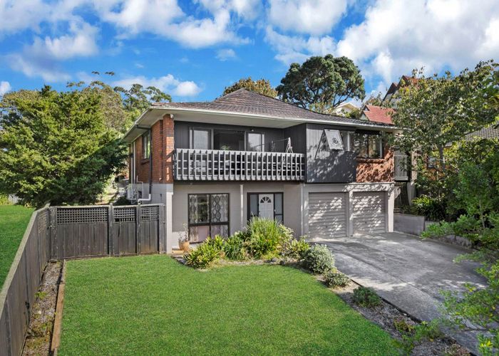  at 18 Mark Edward Drive, Half Moon Bay, Manukau City, Auckland