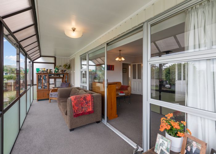  at 2/54 LUTON AVE, Sunnyhills, Auckland