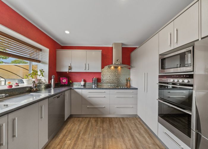  at 33 Heta Road, Highlands Park, New Plymouth, Taranaki