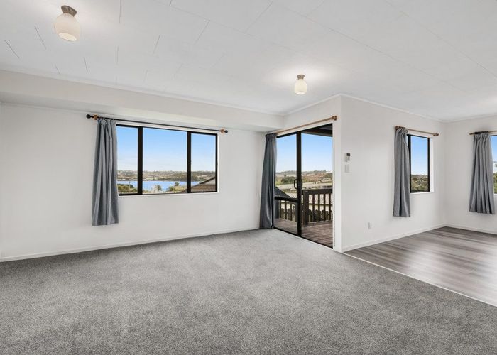 at 1/25 Jumento Place, Unsworth Heights, Auckland