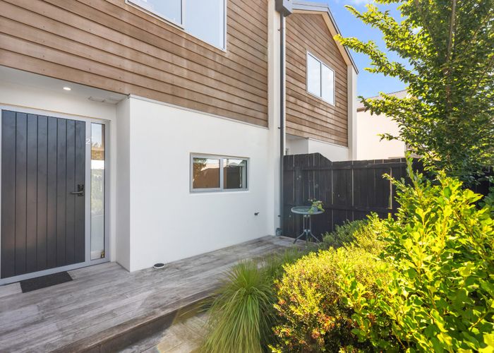  at 2/27 Sails Street, Papanui, Christchurch City, Canterbury