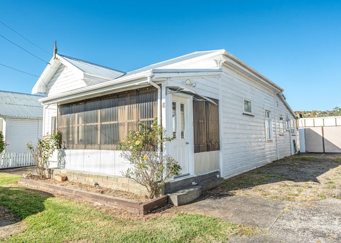  at 8 Wakefield Street, Whanganui East, Whanganui, Manawatu / Whanganui