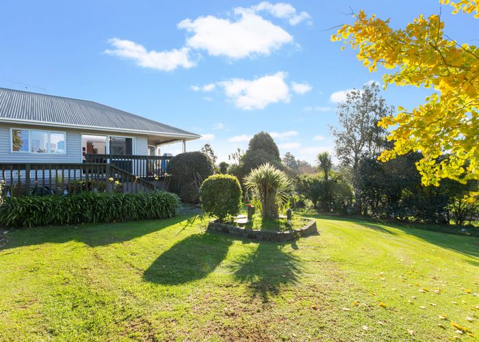  at 327 Amreins Road, Henderson
