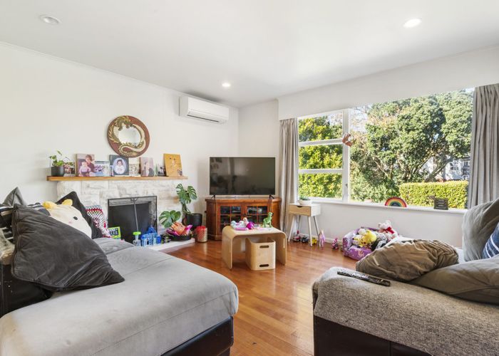  at 10 Aplin Place, Birkdale, North Shore City, Auckland